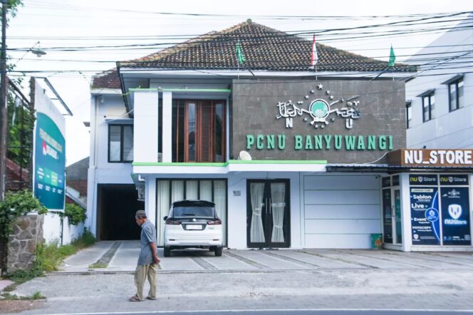
					PBNU Tunjuk KH Sunandi Ketua PCNU Banyuwangi Definitif, Azwar Anas Jabat Mustasyar
