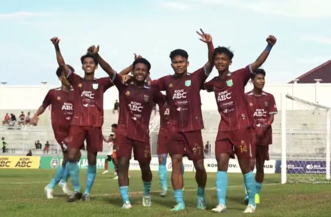 
					Bermain Imbang, Persewangi vs Sang Maestro Surabaya Berakhir Kisruh