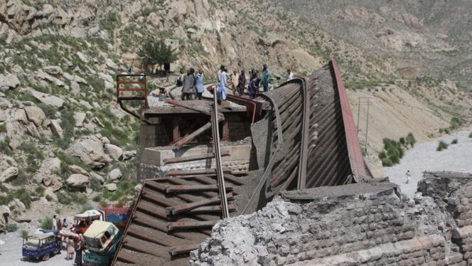 
					BLA Meledakkan Rel Kereta Pakistan