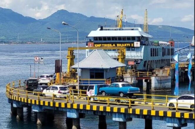 
					Penyeberangan Ketapang – Gilimanuk ditutup sementara saat puncak mudik lebaran tahun 2025