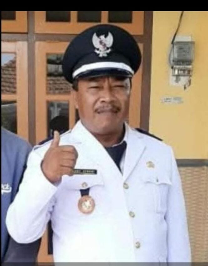 
					Masyarakat Desa Bedewang Berduka, Kepala Desa Asmawi Tutup Usia