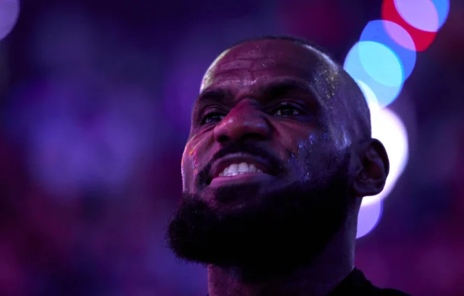 
					Apakah LeBron James Pemain NBA Terbaik Sepanjang Masa?