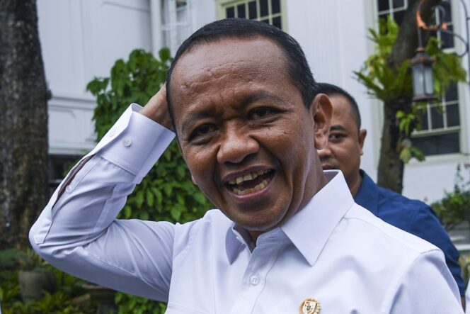 
					Disertasi Bahlil Lahadalia Tidak Dibatalkan, Hanya Direvisi
