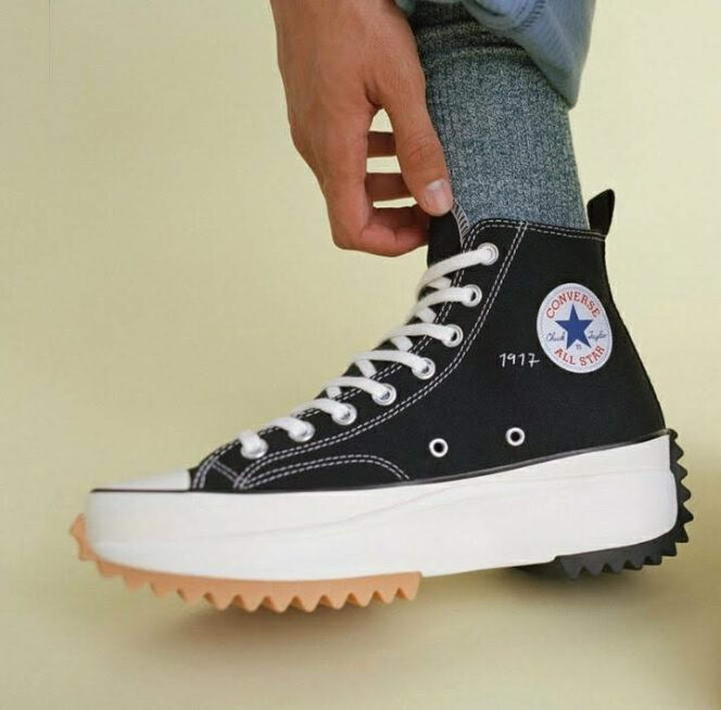 
					Sneakers Boleh, Kaos Nggak! Ini Aturan Pakaian UTBK 2025