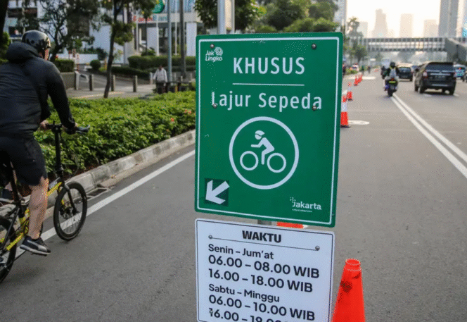 
					Pesepeda Tewas di Depan Kedutaan Jepang, Gubernur akan Tertibkan