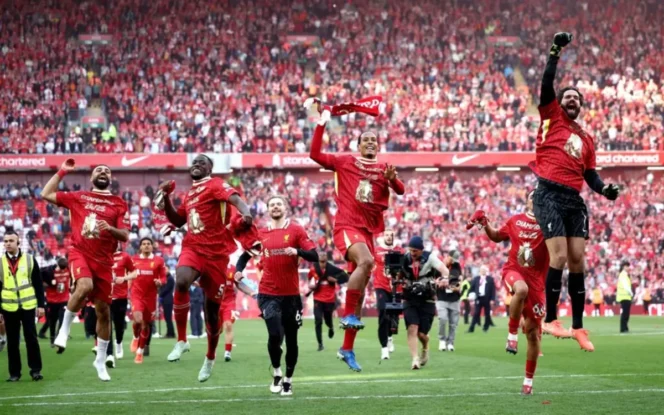 
					Liverpool berhasil mengunci gelar Liga Inggris setelah mempecundangi Tottenham Hotspur 5 - 1 di Anfield, 27 April 2025.