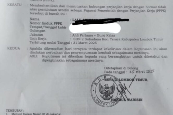 
					Surat pemecatan yang beredar di media sosial.