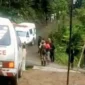 Proses evakuasi korban ledakan di Garut, 12 Mei 2025.