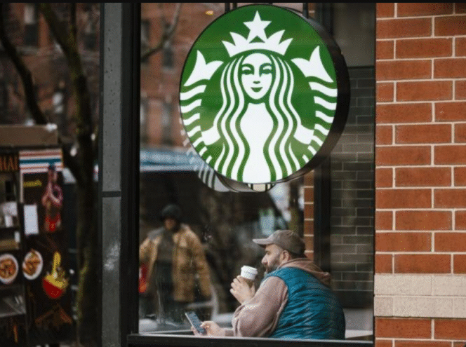 
					Barista Starbucks Mogok Kerja, Protes Aturan Seragam Baru