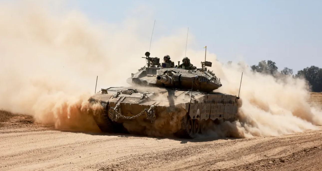 Microsoft akui sediakan layanan AI dan cloud ke militer Israel saat perang Gaza. Pengakuan ini menuai kritik dari aktivis HAM dan karyawan.