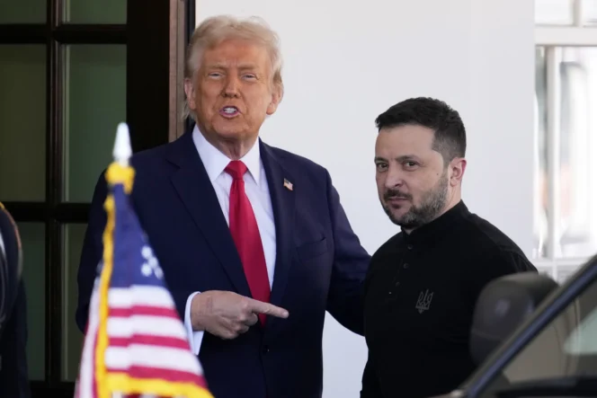 
					Trump dan Zelenskyy saat di Gedung Putih Februari lalu.