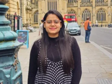 Bhoomi Chauhan, ketinggalan penerbangan ke London setelah tiba terlambat di Bandara Ahmedabad.
