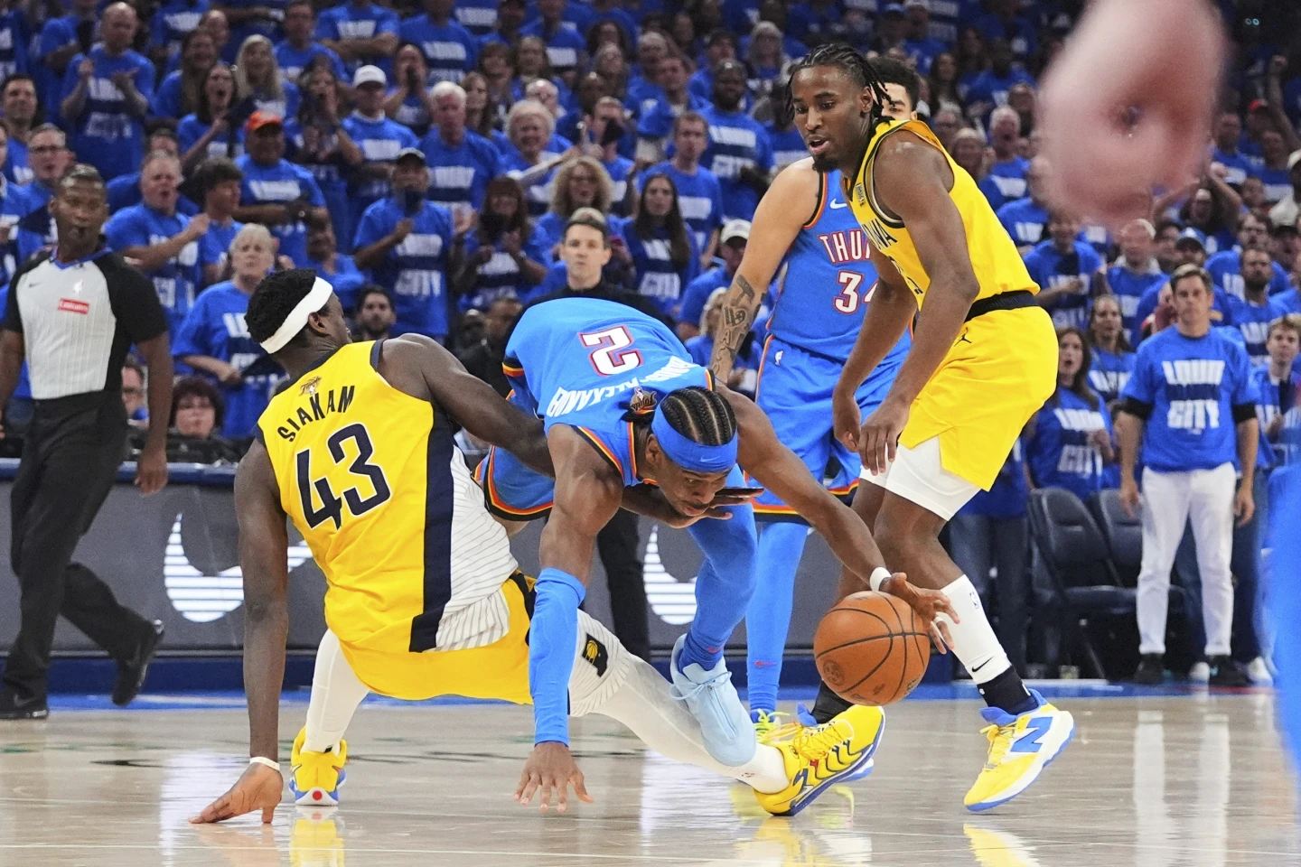 Oklahoma City Thunder bangkit dan kalahkan Indiana Pacers 123-107 di game 2 Final NBA 2025. Kedudukan kini imbang 1-1.
