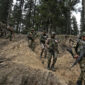 Penyelidik India sebut pelaku serangan turis di Kashmir adalah militan Pakistan dari LeT. Dua warga lokal ditangkap karena membantu pelaku
