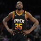 Kevin Durant resmi ke Rockets! Trade terbesar NBA pecahkan rekor, 7 tim & 13 pemain terlibat. Siapa untung, siapa rugi? Simak selengkapnya!
