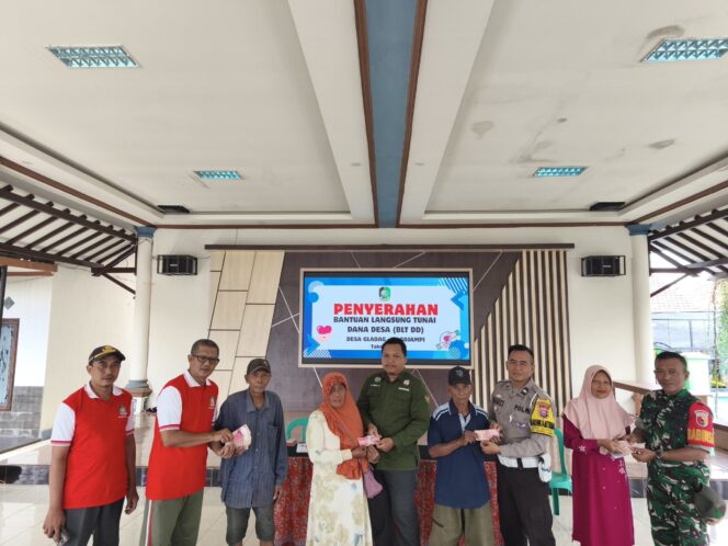 
					Sumringah Penerima BLT DD di Desa Gladag: Ringankan Beban Keluarga Kurang Mampu