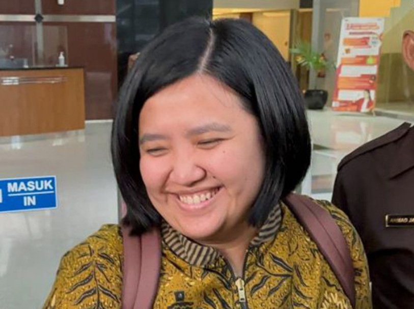 Mantan stafsus Nadiem Makarim, Fiona Handayani bungkam usai diperiksa KPK terkait dugaan korupsi pengadaan Google Cloud di Kemendikbudristek.