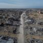 Militer Israel telah ratakan ribuan bangunan di Gaza. Ahli hukum sebut berpotensi langgar Konvensi Jenewa.