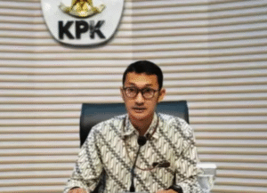 KPK Geledah Rumah Pemilik Travel dan Kantor Asosiasi Haji