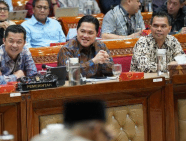 Erick Thohir saat menghadiri Rapat Kerja Bersama di Kompleks Parlemen, Jakarta, Selasa (26/8).