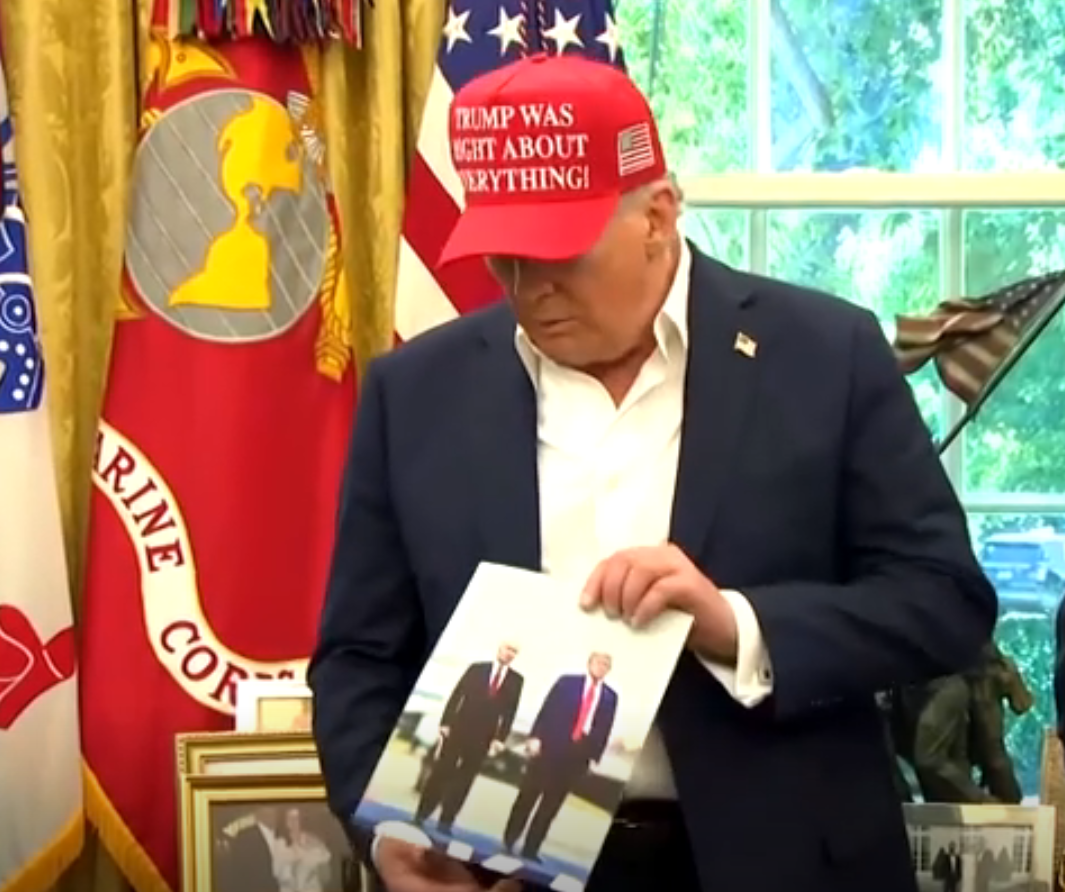Trump ancam jatuhkan sanksi baru pada Rusia jika tak ada kemajuan damai Ukraina dalam dua pekan. Zelenskiy tuding Moskow sengaja menghindar.