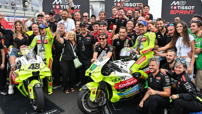 
					Dua pembalap Pertamina Enduro VR46 Racing Team, Fabio Di Giannantonio dan Franco Morbidelli, finish kedua dan ketiga. (foto: motogp.com)