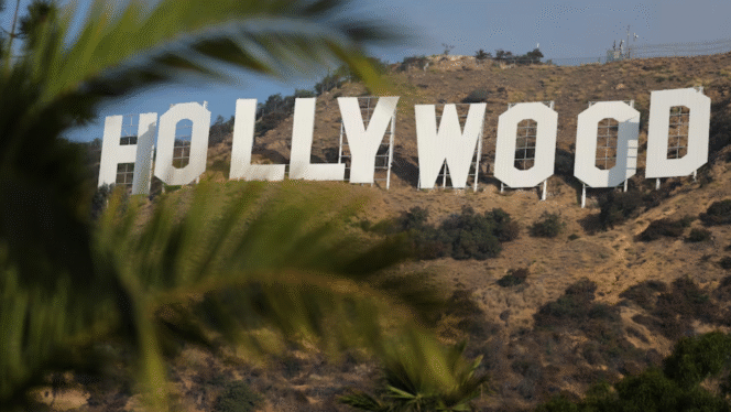 
					Trump Segera Berlakukan Tarif 100 Persen untuk Film Impor