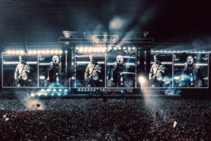Oasis tampil di Principality Stadium, Cardiff, Wales, pada tur mereka bertajuk Oasis Live '25, 4 Juli 2025. (foto: BILLBOARD/Josh Halling)