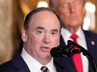 Mantan Sekretaris Angkatan Laut John Phelan. (foto: Alex Brandon/AP)