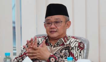 Mendikdasmen Abdul Mu'ti menjelaskan penggunaan dana BOS untuk gaji guru non-ASN