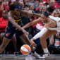 Caitlin Clark Indiana Fever menghadapi Las Vegas Aces di game 2 WNBA playoffs