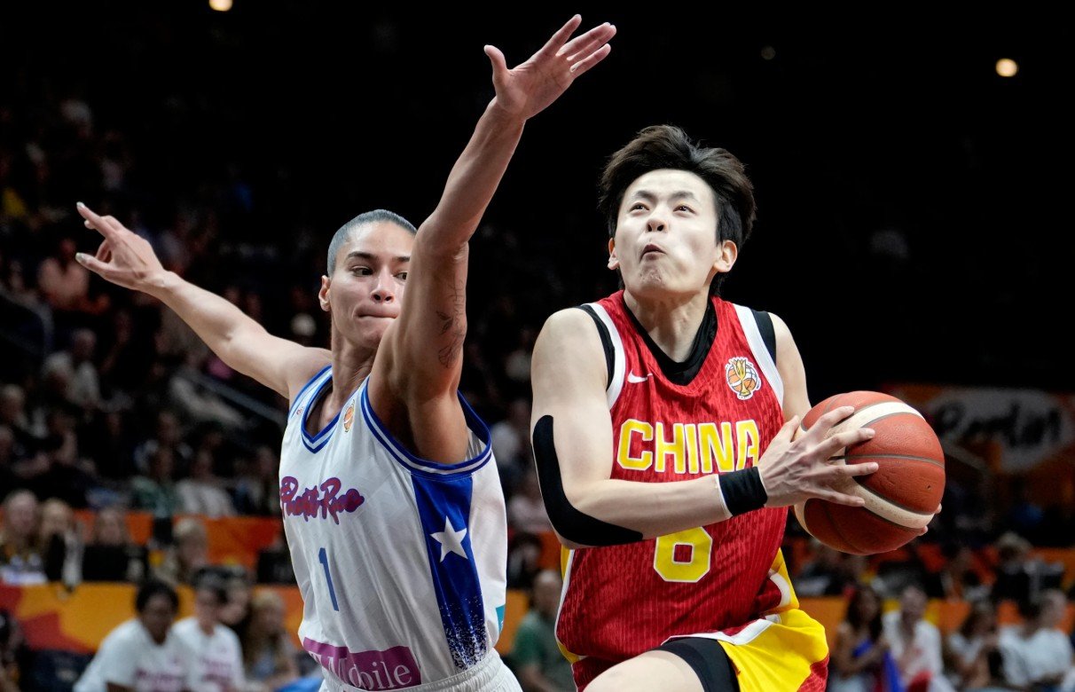 Australia dan China menjadi dua tim terakhir yang memastikan tempat di perempat final FIBA Women's Basketball World Cup 2026.