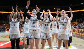 Jerman mengalahkan Korea Selatan 94-56 di Piala Dunia Basket Putri. Tuan rumah melaju ke perempat final dan akan menghadapi Belgia.