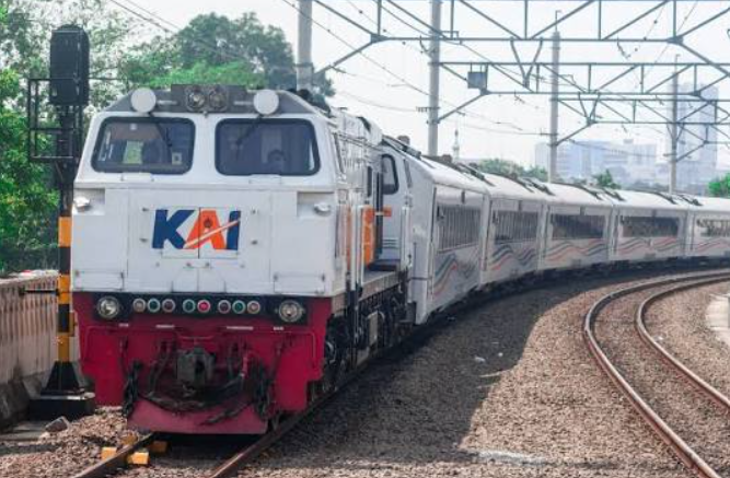 KAI mendukung Festival tari kolosal Gandrung Sewu Banyuwangi 2026 dengan memberikan promo diskon tiket kereta sebesar 20 persen.