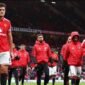 MU tetap pertahankan Michael Carrick setelah kekalahan dari Bournemouth.