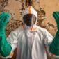 Petugas kesehatan menangani wabah Ebola di Republik Demokratik Kongo