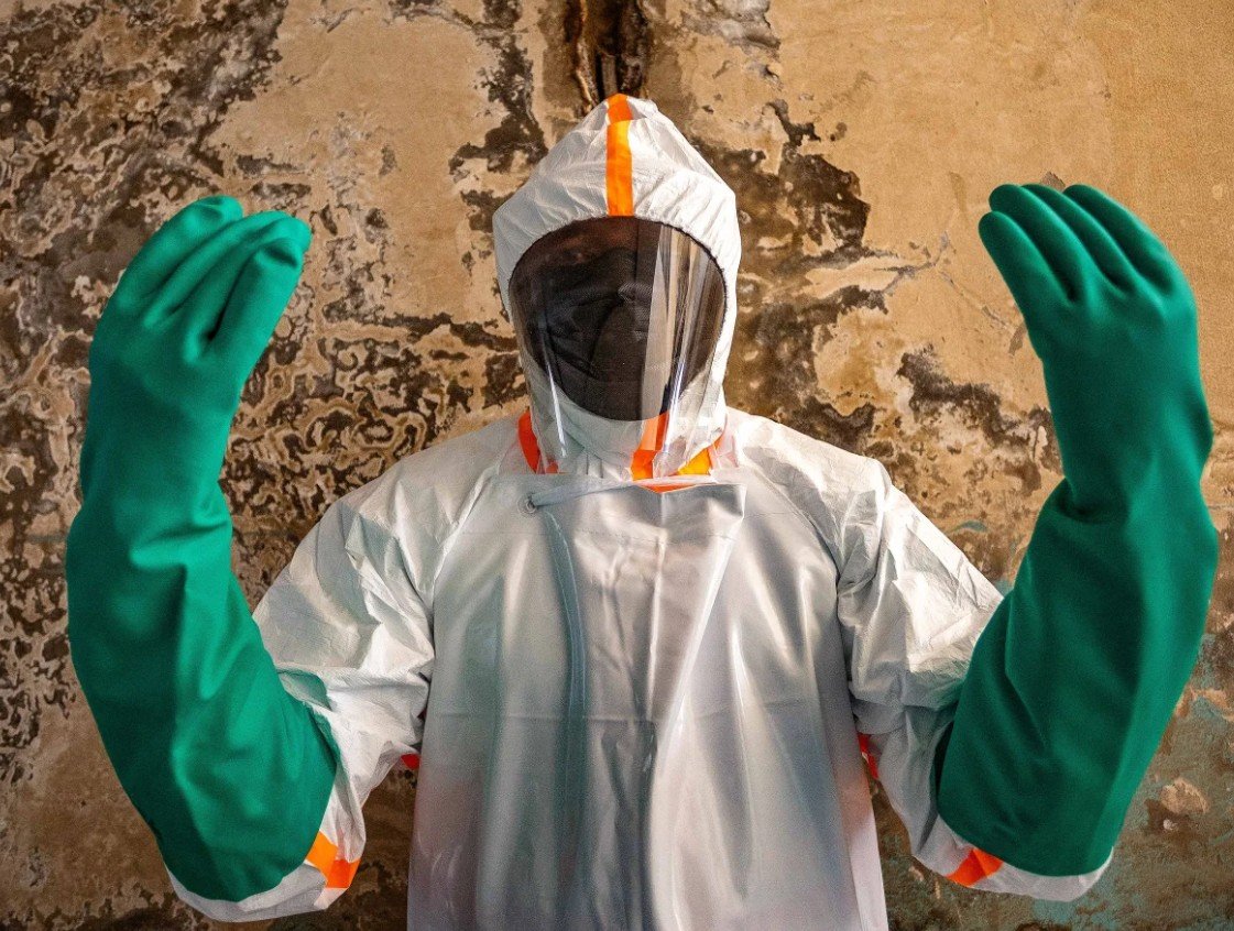 Perawat Tewas Diserang Saat Tangani Wabah Ebola di Kongo