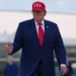 Donald Trump tunda penerapan paket sanksi baru terhadap Rusia di tengah perang Rusia-Ukraina.