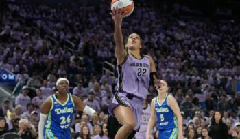 Golden State Valkyries merayakan kemenangan atas Dallas Wings di playoff WNBA 2026