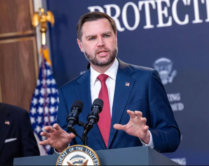 Wakil Presiden AS JD Vance menuduh Microsoft dan tujuh perusahaan lainnya menyalahgunakan pengajuan visa H-1B. (Foto: BBC)