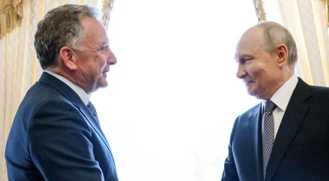 Steve Witkoff dan Vladimir Putin bertemu selama tiga jam di St Petersburg, Rusia. Rabu, 21 Oktober 2026. (Foto: Reuters)
